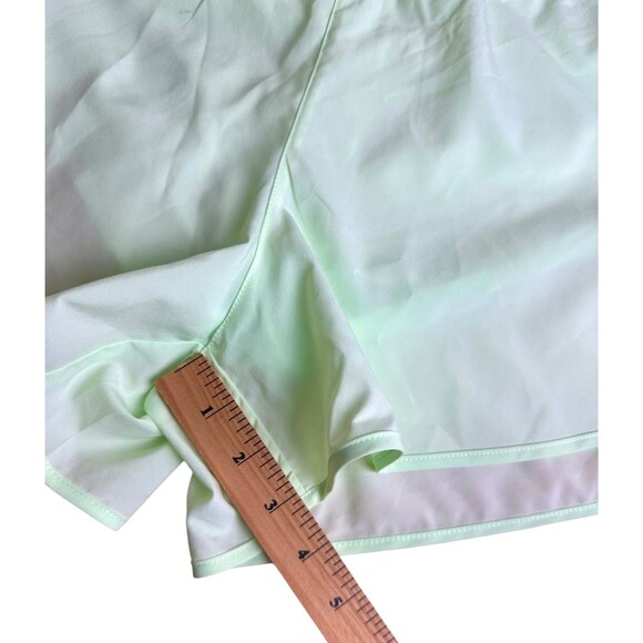NEW BALANCE Women's 3" Sport Shorts Training Running w/ Brief Liner Size L Green - Picture 7 of 7